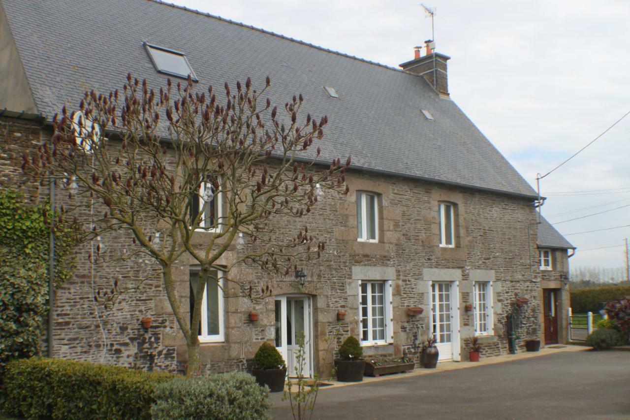 La Loctais Villa Les Portes du Coglais Exterior photo