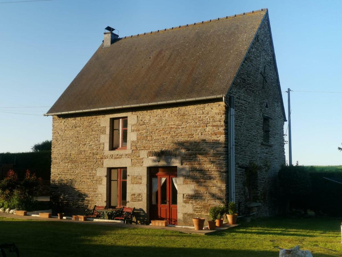 La Loctais Villa Les Portes du Coglais Exterior photo